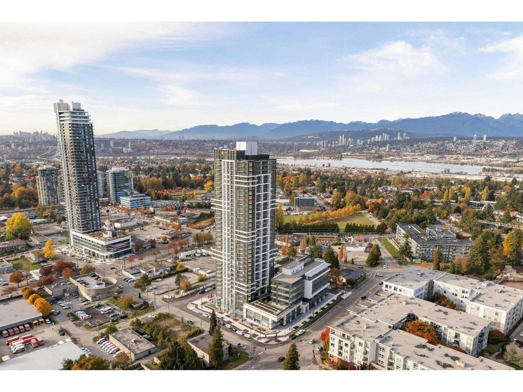 1605 13675 107a Avenue, Surrey