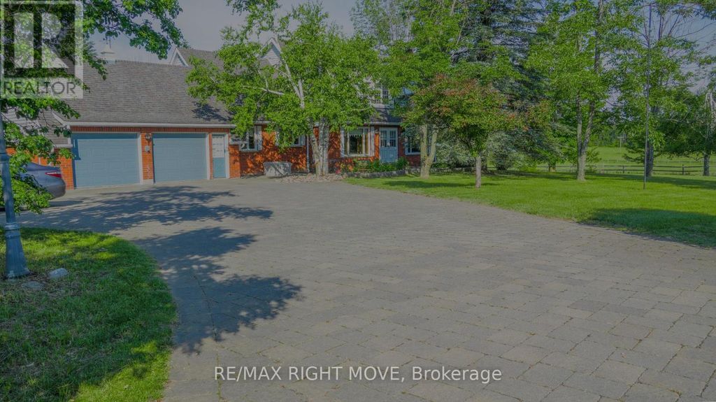 9992 Hwy 12 Highway, Oro-Medonte