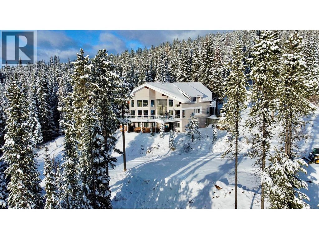 200 Cougar Road, Oliver
