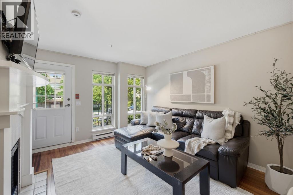 3018 W 4th Avenue, Vancouver