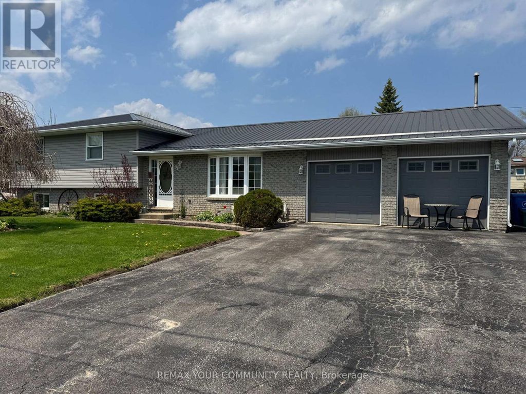 72 Douglas Street, Georgina (sutton & Jackson's Point)