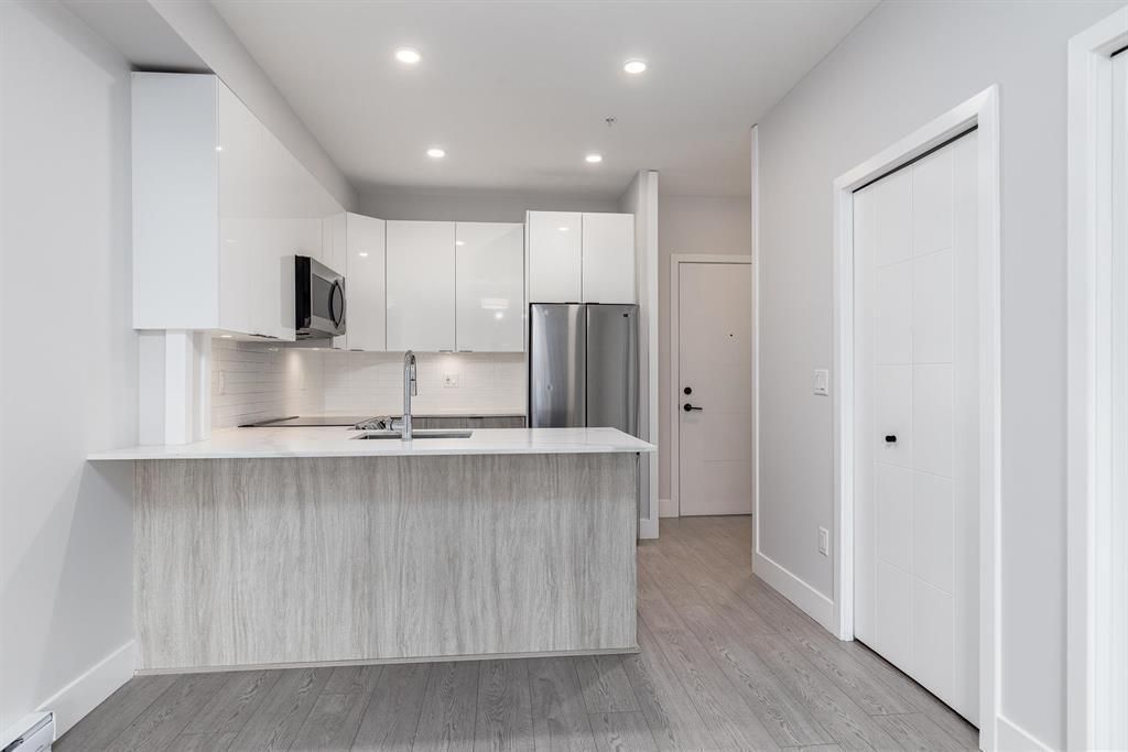 10x 5486 199a Street, Langley