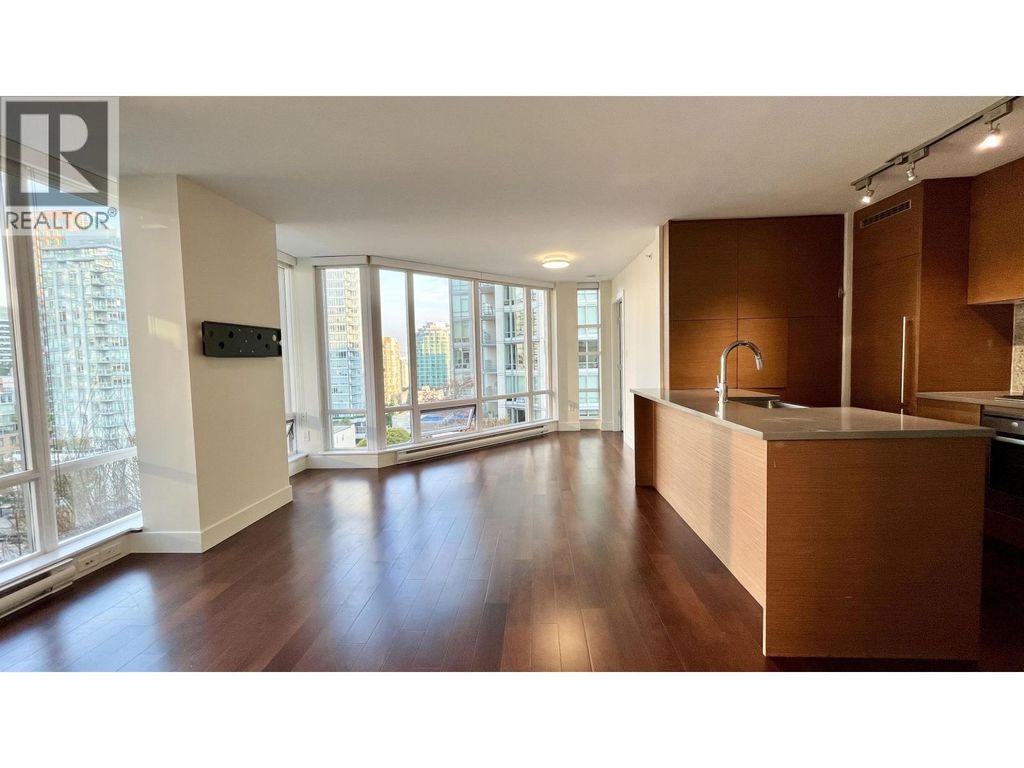 1107 565 Smithe Street, Vancouver