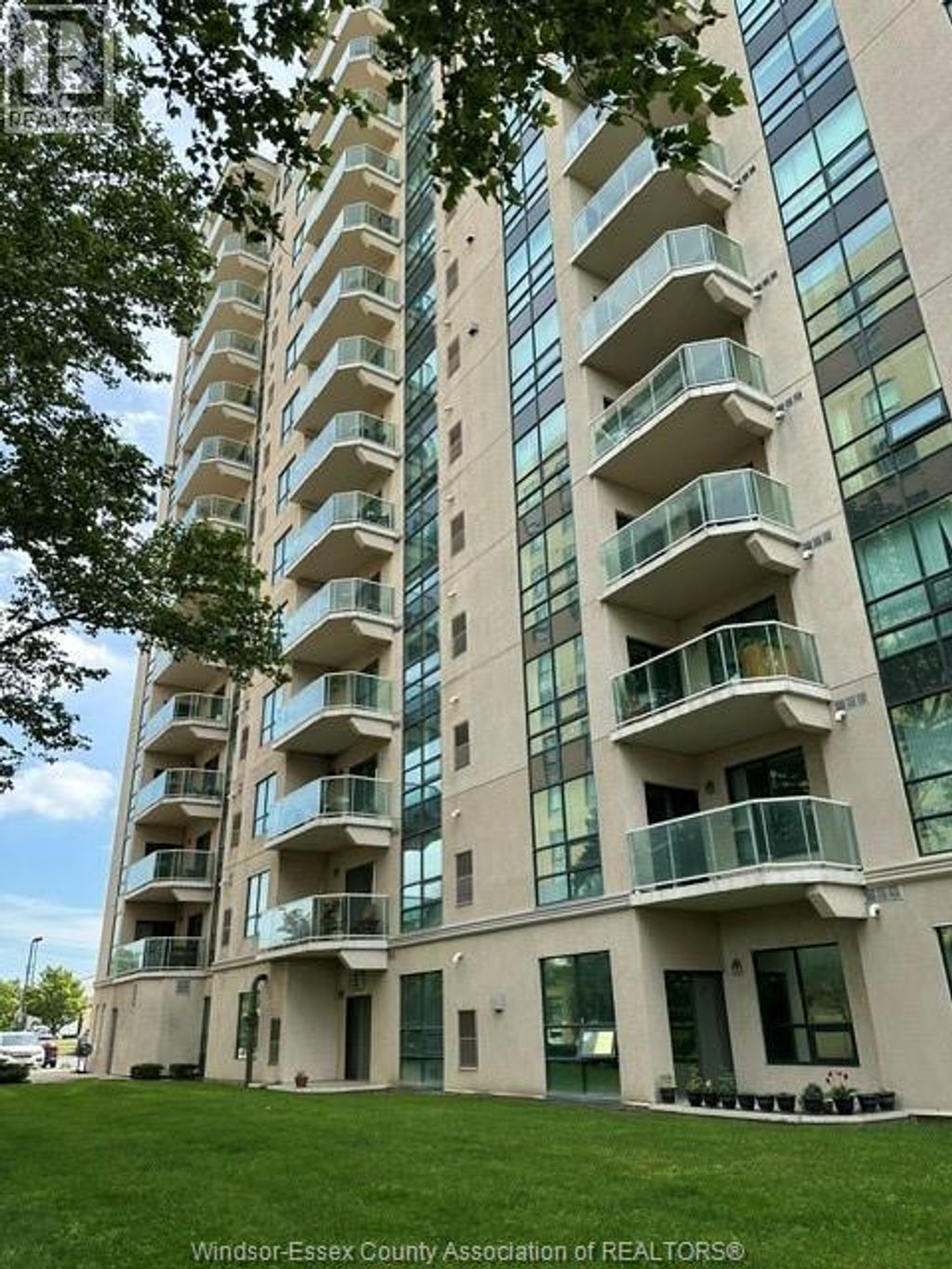 4789 Riverside Drive East Unit# 205, Windsor