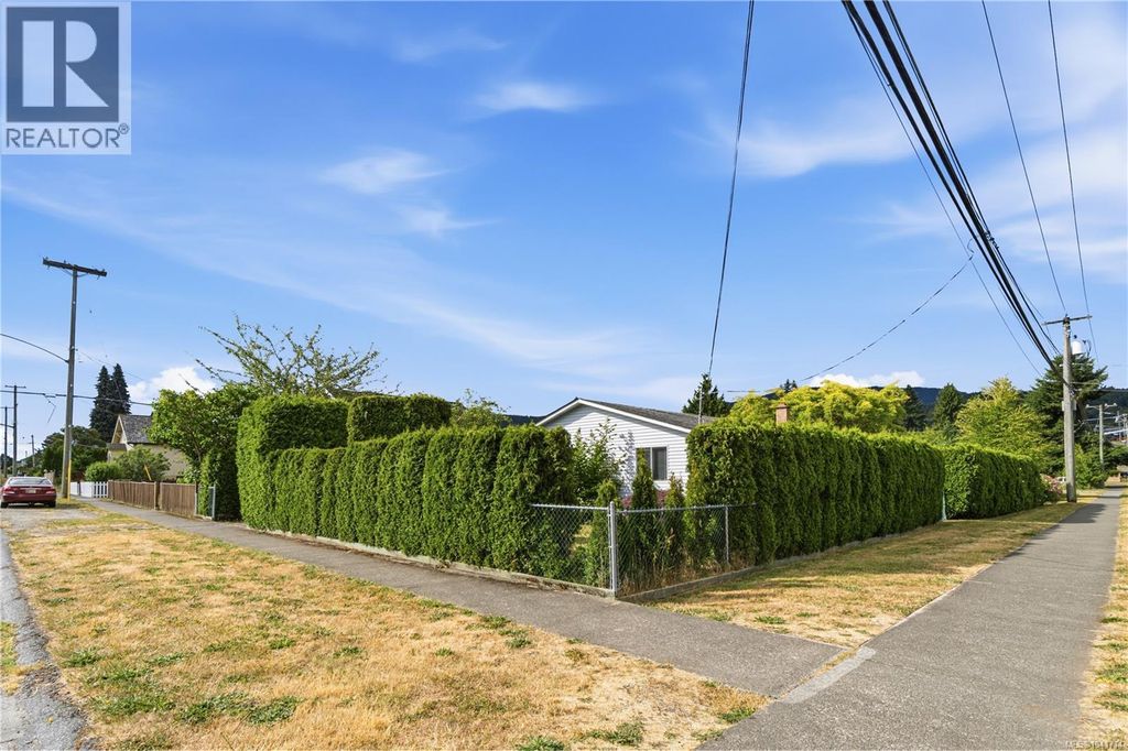 1040 5th Ave, Ladysmith