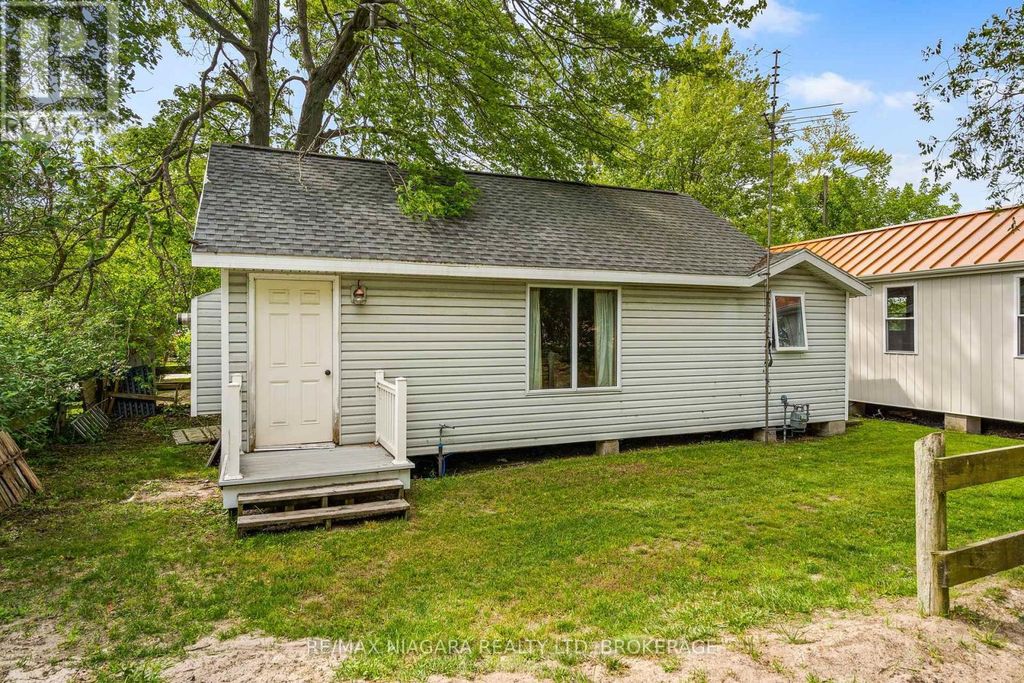 12213 Lakeshore Road, Wainfleet (lakeshore)