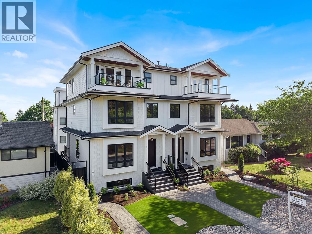 2 3786 Peter Street, Burnaby