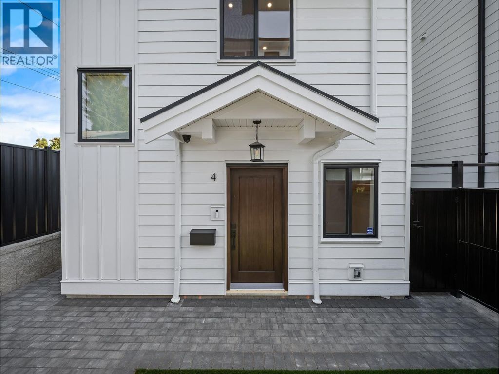 4 3786 Peter Street, Burnaby
