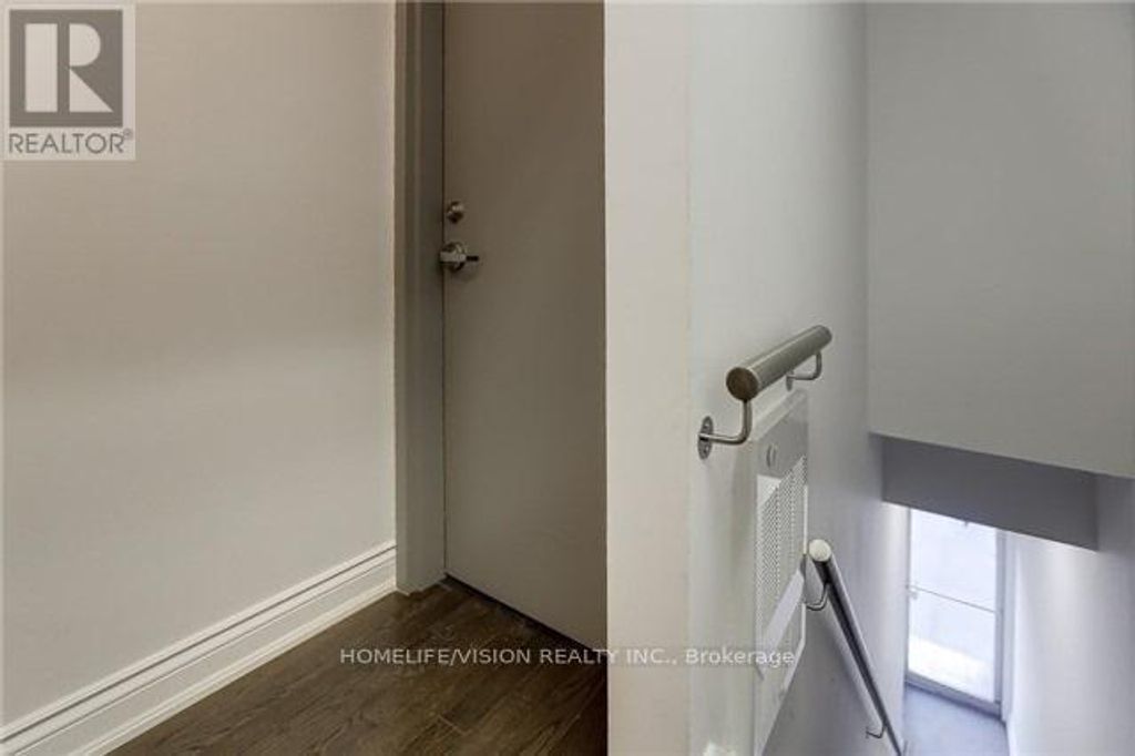 201 - 683 Danforth Avenue, Toronto (north Riverdale)