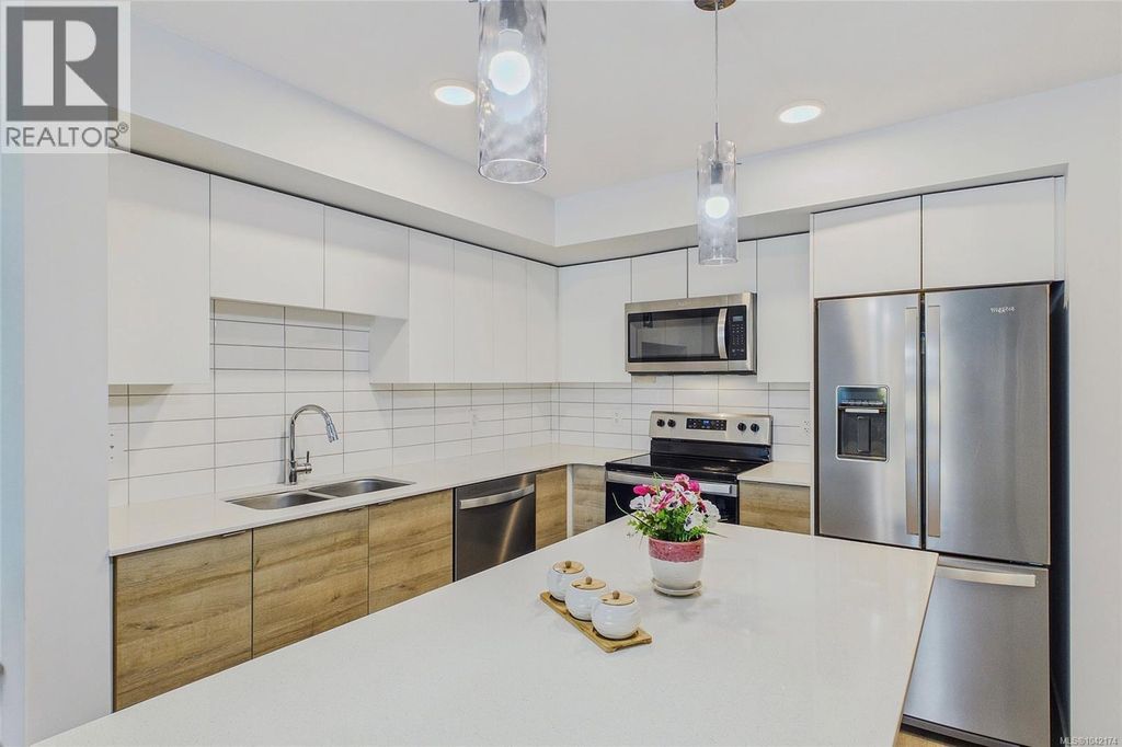 204 4820 Cedar Ridge Pl, Nanaimo