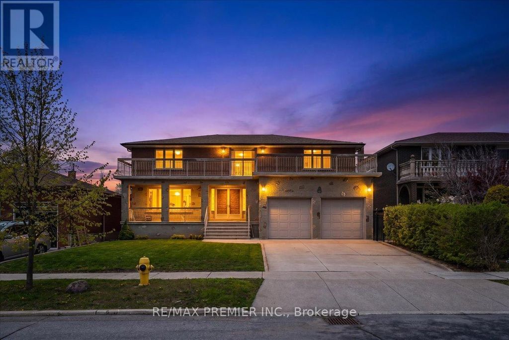 100 Hallsport Crescent, Toronto (downsview-Roding-Cfb)