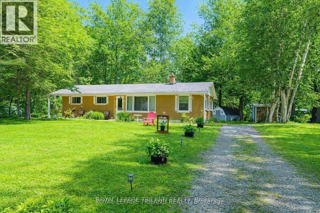 6302 Huron Drive, Lambton Shores (kettle Point)