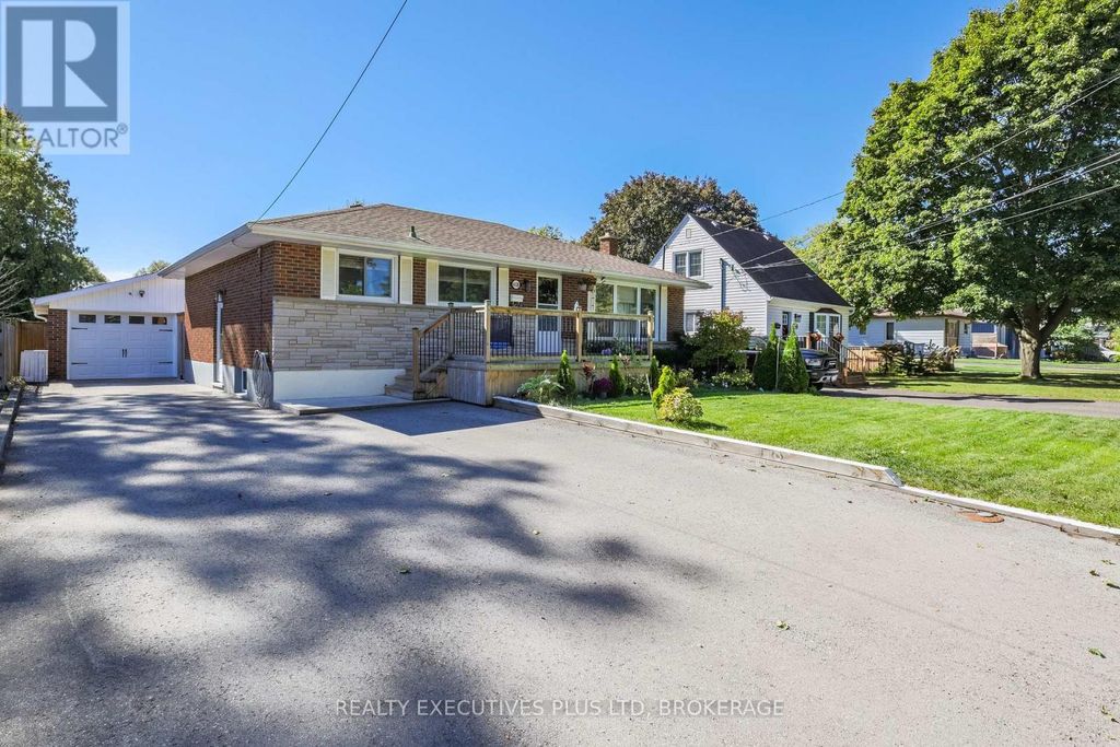 6528 Stamford Green Drive, Niagara Falls (stamford)