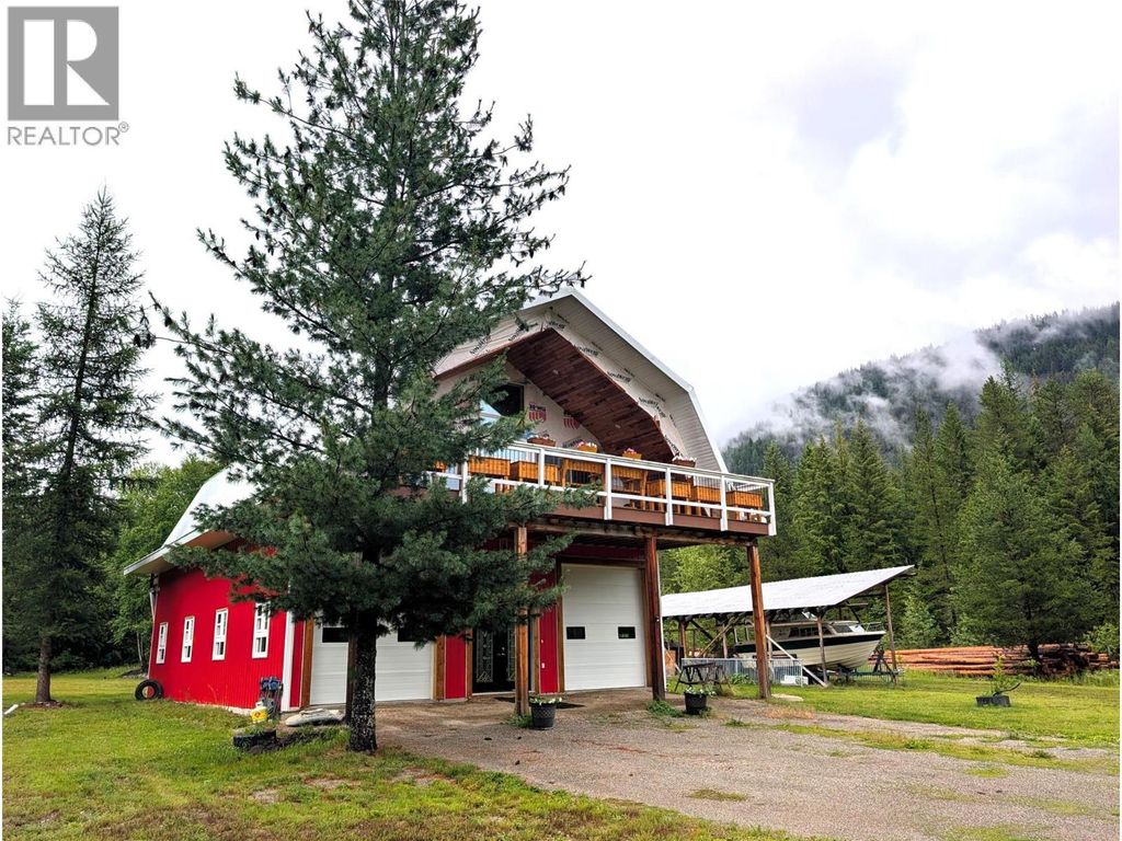 10017 6 Highway, Edgewood