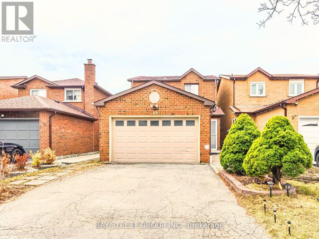 29 Ashmore Crescent, Markham (milliken Mills East)
