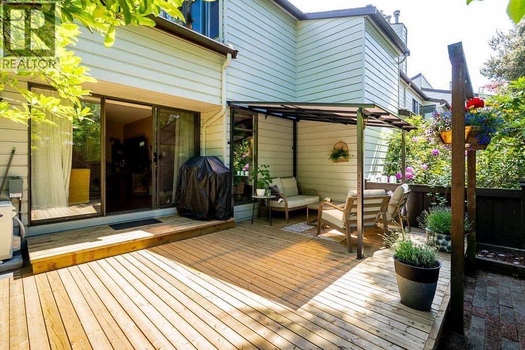 11 3350 Rosemont Drive, Vancouver