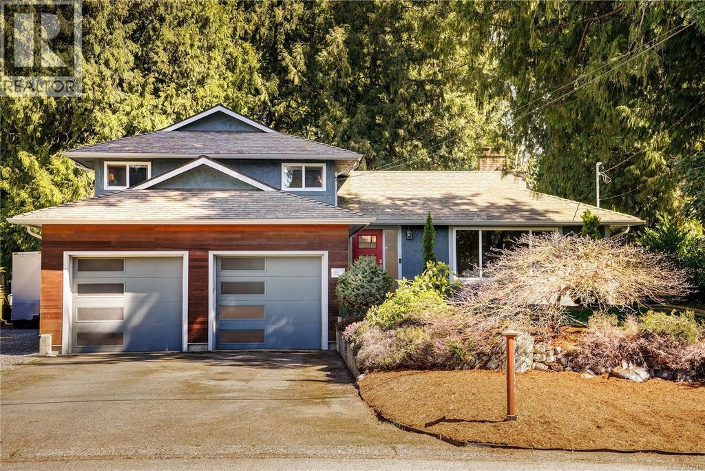 6429 Rodolph Rd, Central Saanich