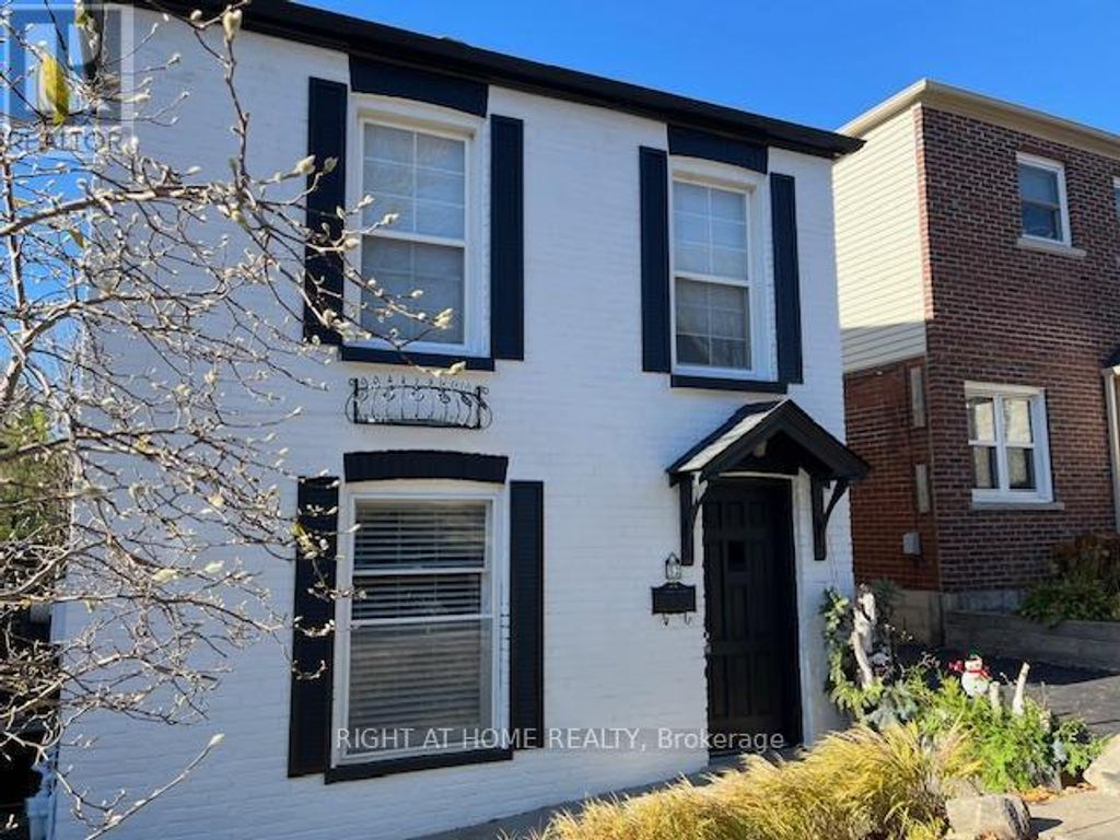 52 Beresford Avenue, Toronto (high Park-Swansea)