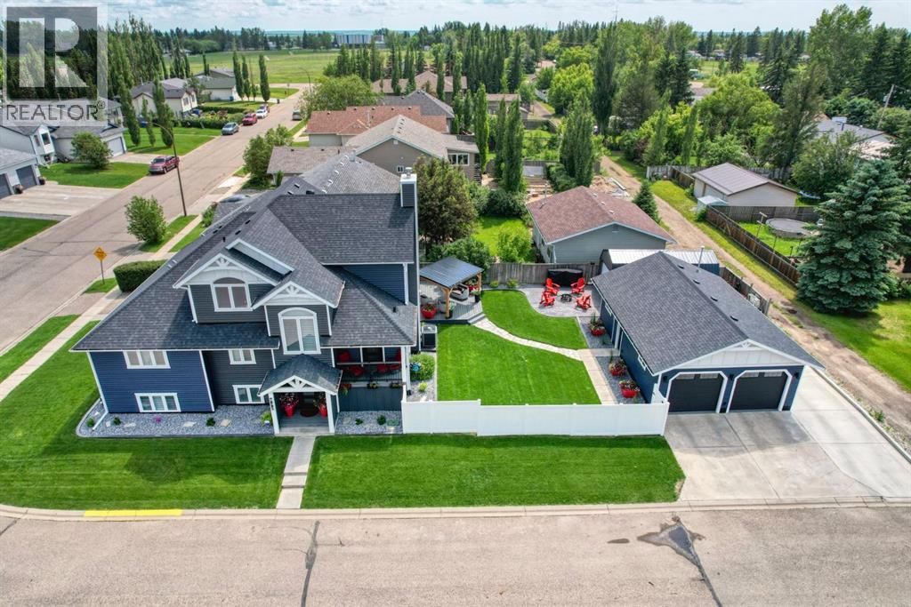833 10 Avenue Ne, Three Hills