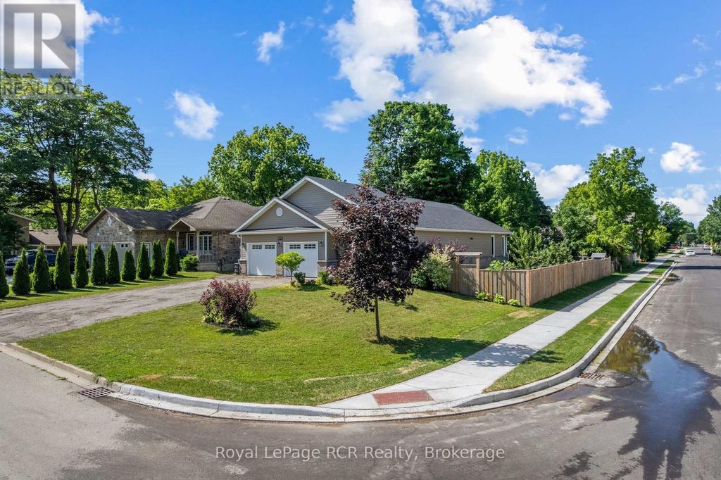 724 Elgin Street, Saugeen Shores