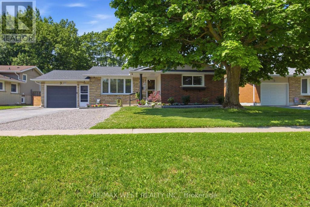 453 Leonard Avenue, Welland (prince Charles)