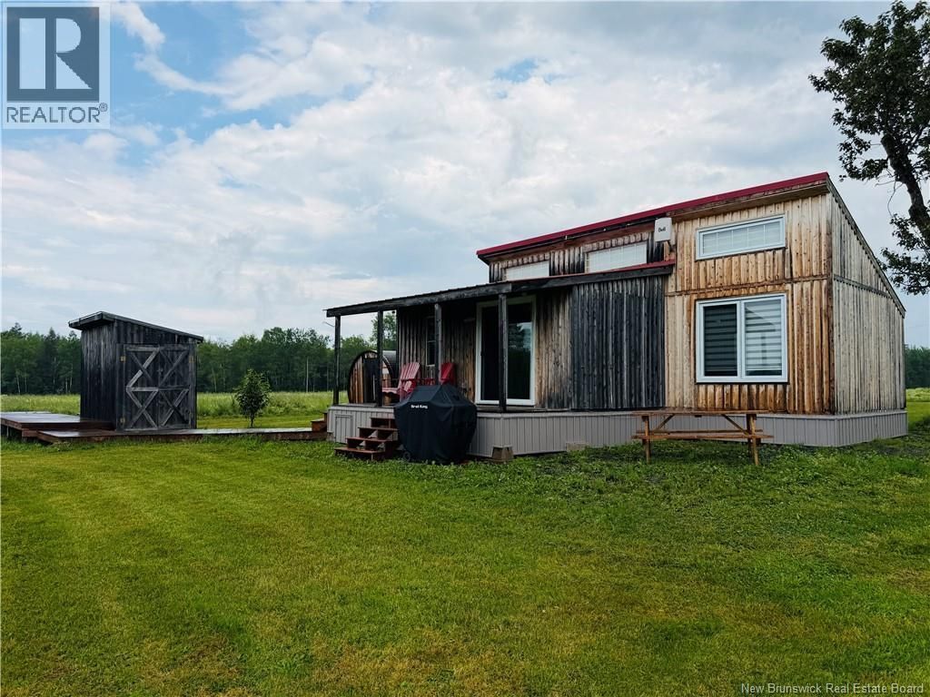102 Little Branch Road, Black River Bridge