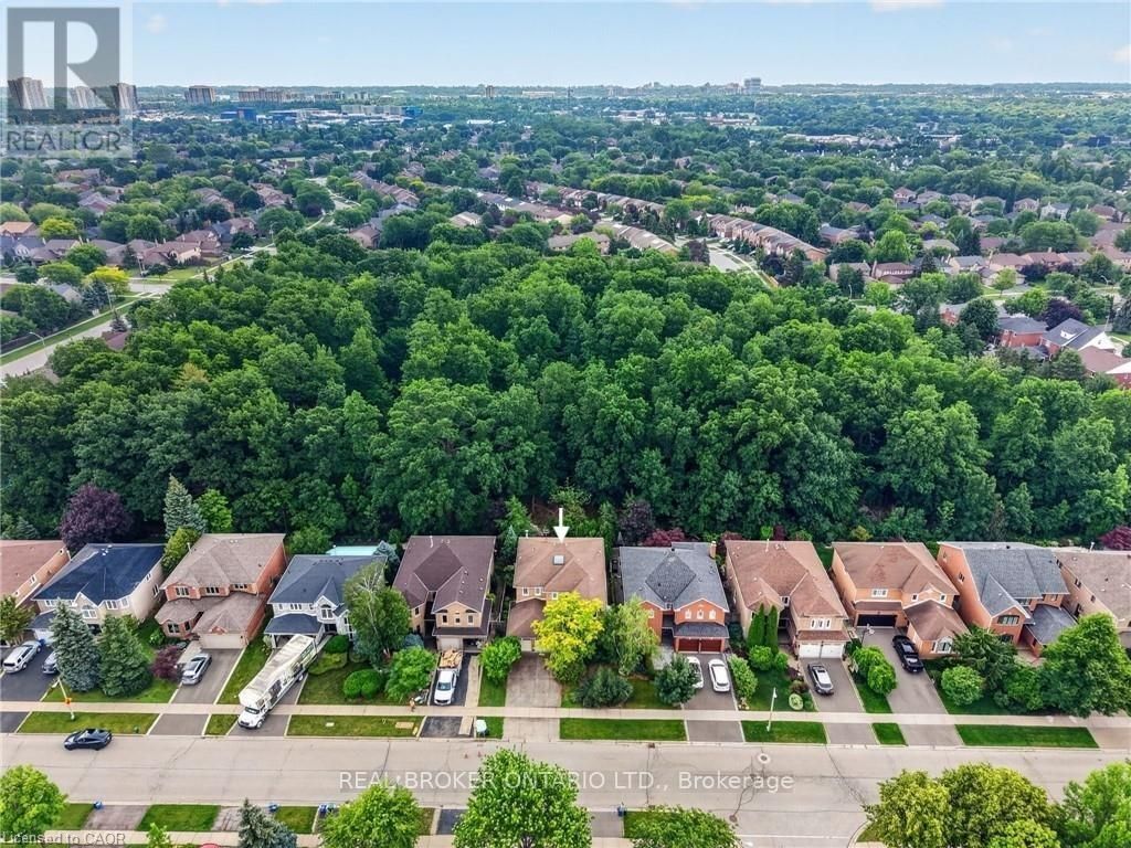 2152 Grand Ravine Drive, Oakville (ro River Oaks)