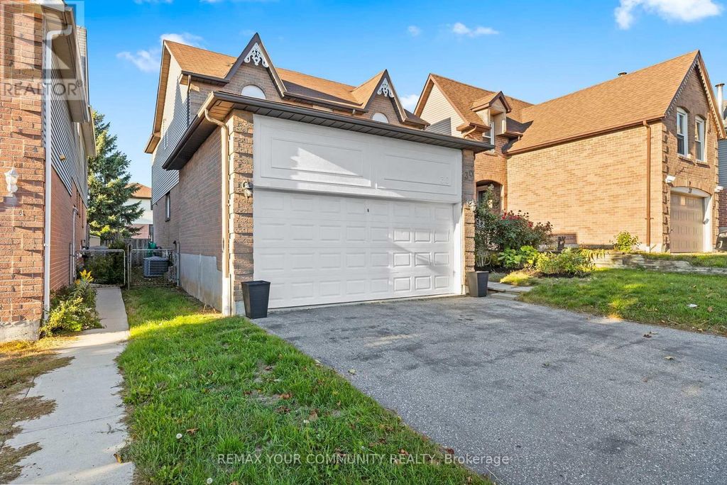 30 Chapman Drive, Ajax (central)