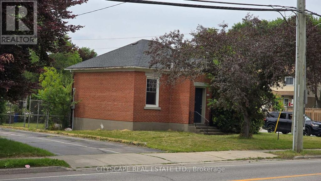 1504 Concession Road, Cambridge
