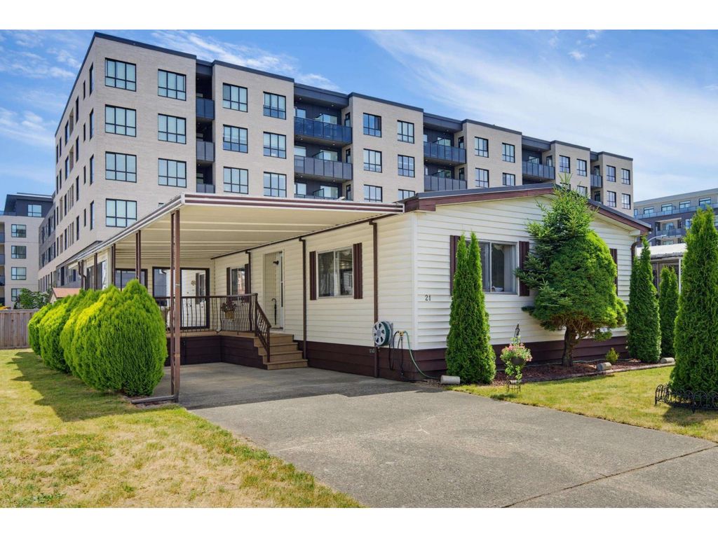 21 8670 156 Street, Surrey