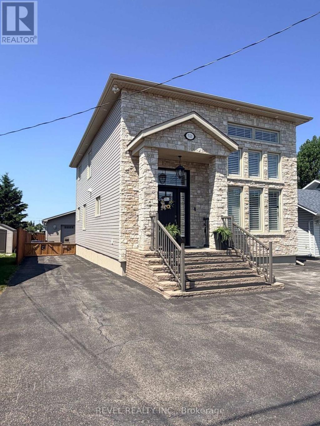521 Pine Street N, Timmins (tne - North)