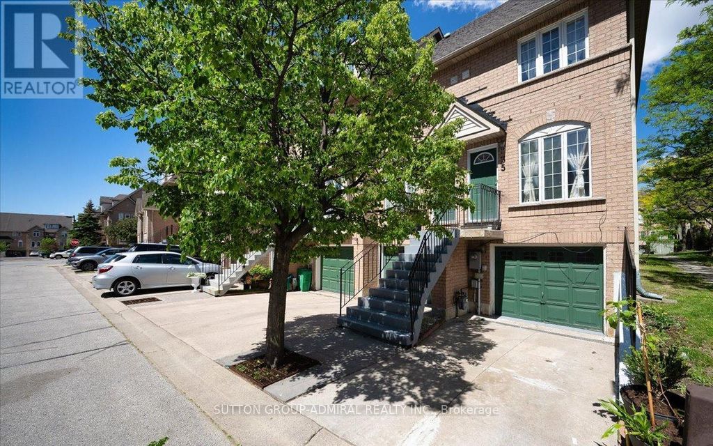 35 - 75 Strathaven Drive, Mississauga (hurontario)