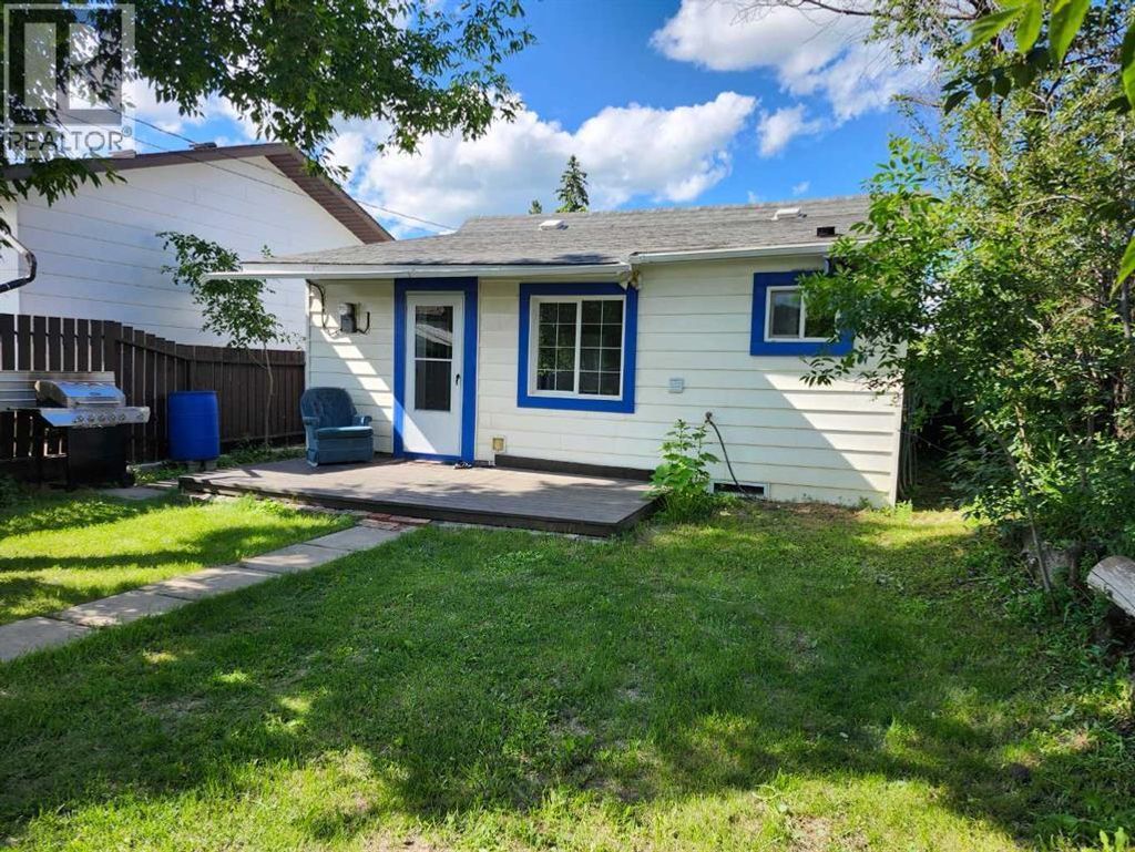 655 3 Avenue W, Drumheller