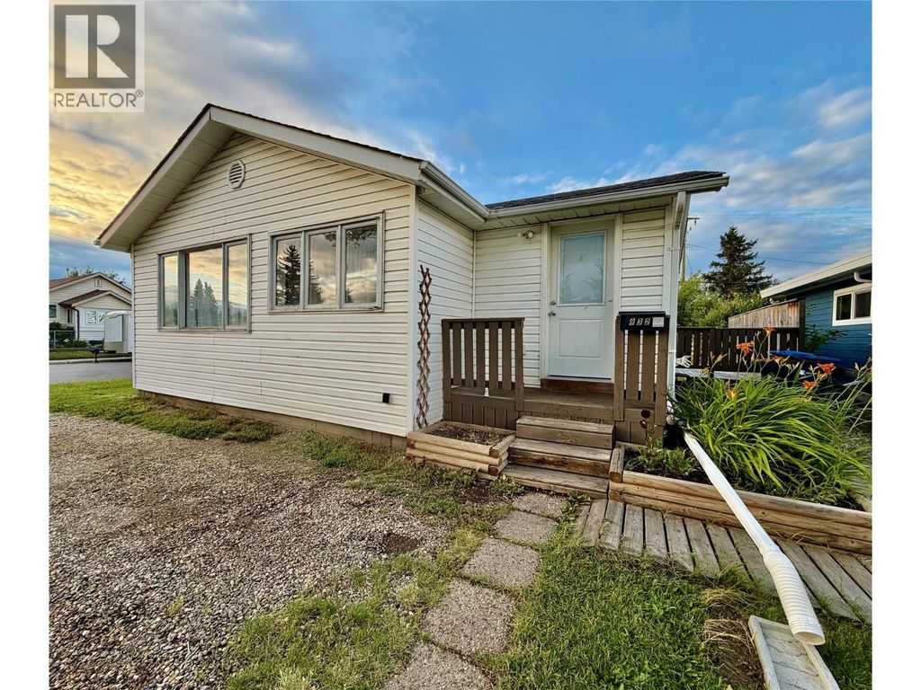 832 106 Avenue, Dawson Creek