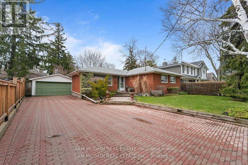 2470 Meadowood Crescent, Oakville (br Bronte)