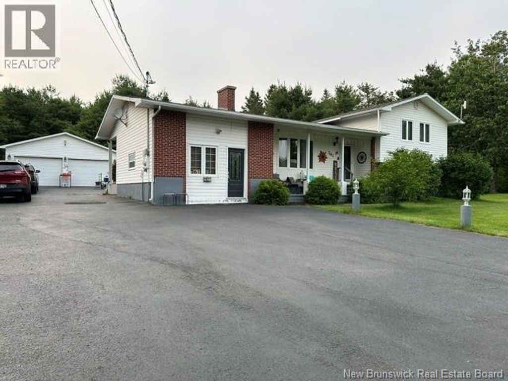 261 Route 11, Lower Newcastle