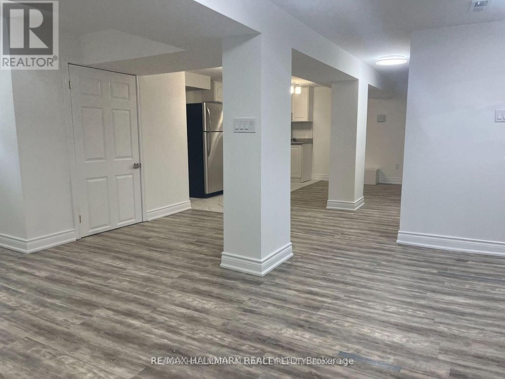 Lower - 29 Savona Drive, Toronto (alderwood)