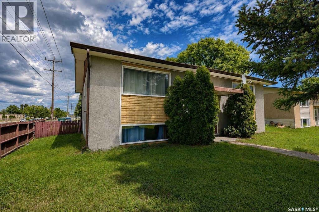 602 28th Street E, Prince Albert