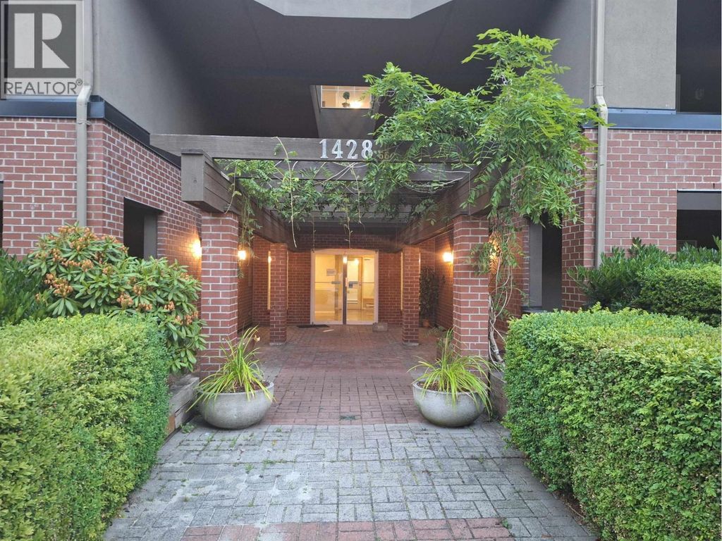 207 1428 56 Street, Delta