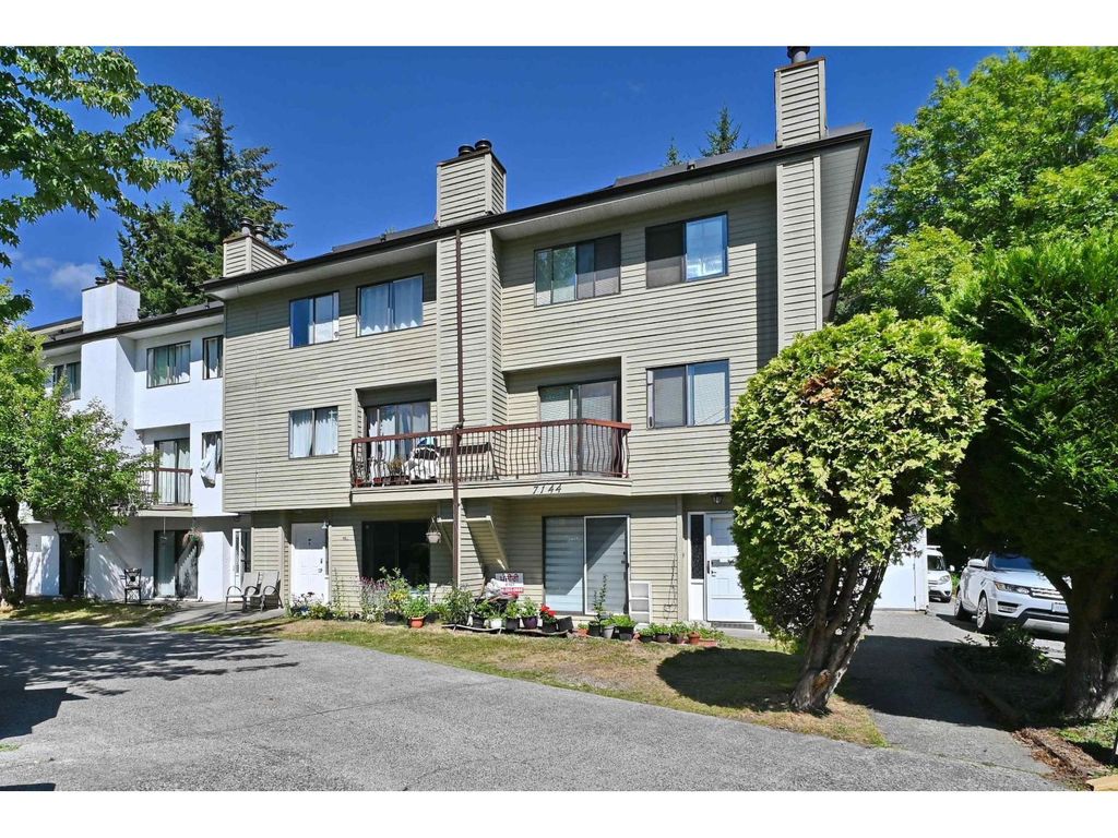 210 7144 133b Street, Surrey