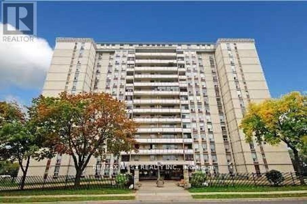 202 - 130 Neptune Drive, Toronto (englemount-Lawrence)