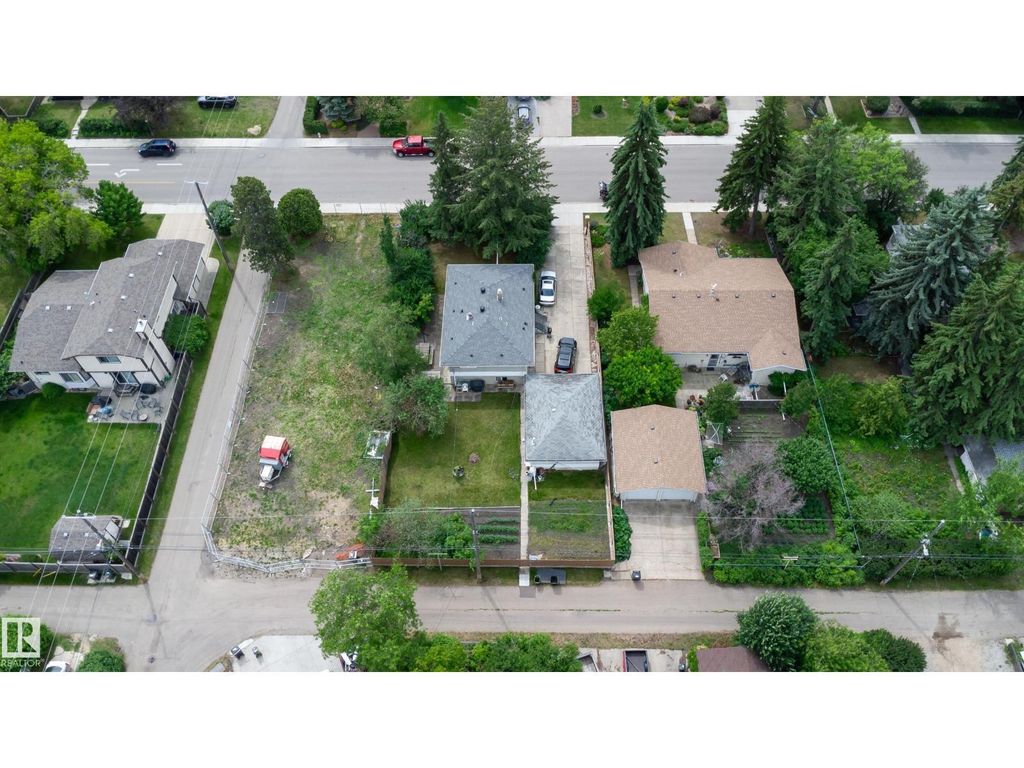 8316 73 Av Nw, Edmonton