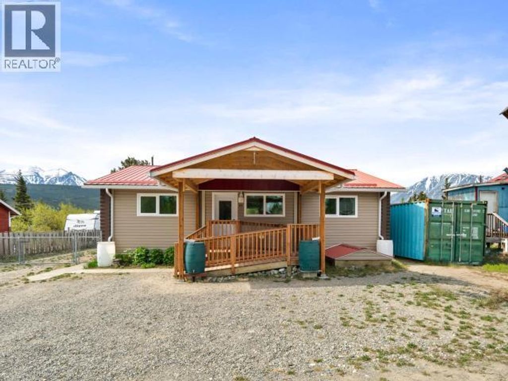 414 Tlingit Avenue, Whitehorse South