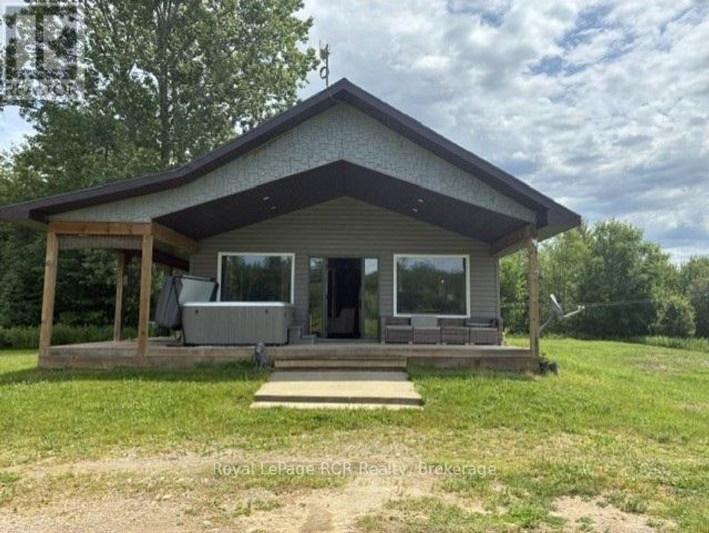 382162 Concession 17 Road E, Georgian Bluffs