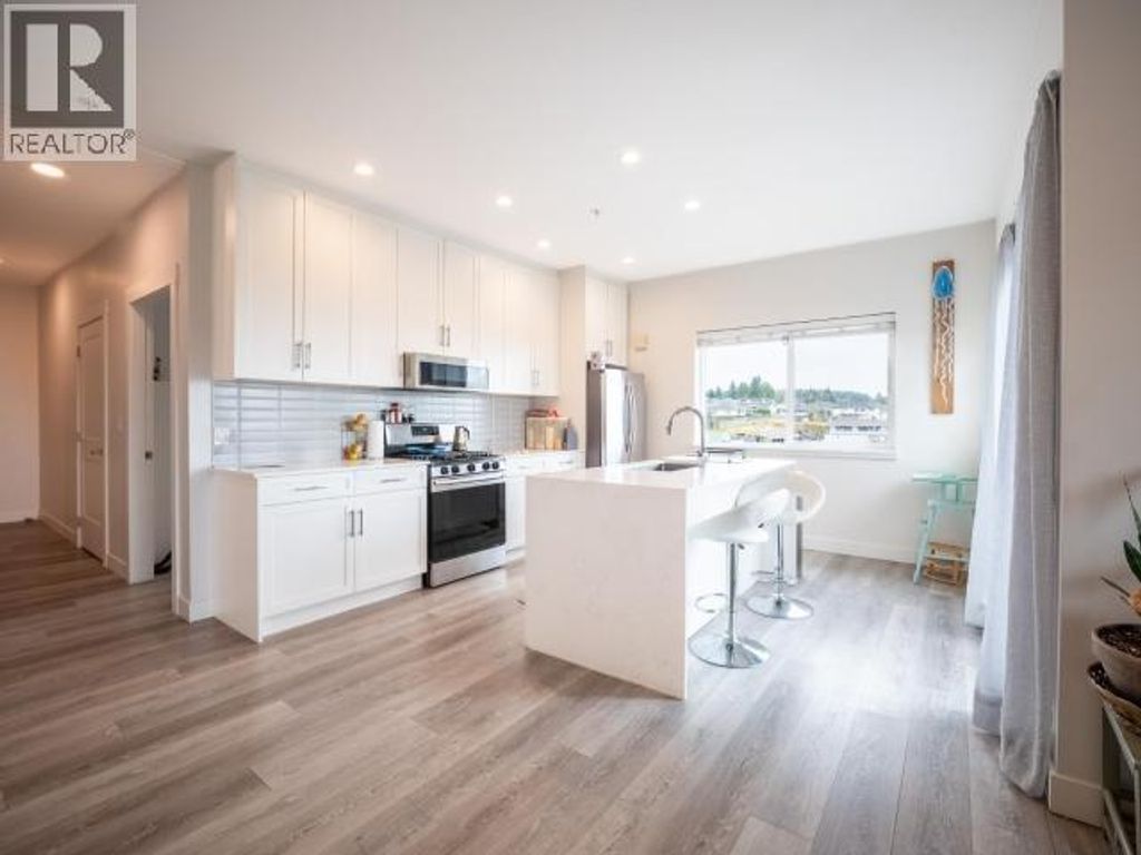 401-7175 Duncan Street, Powell River