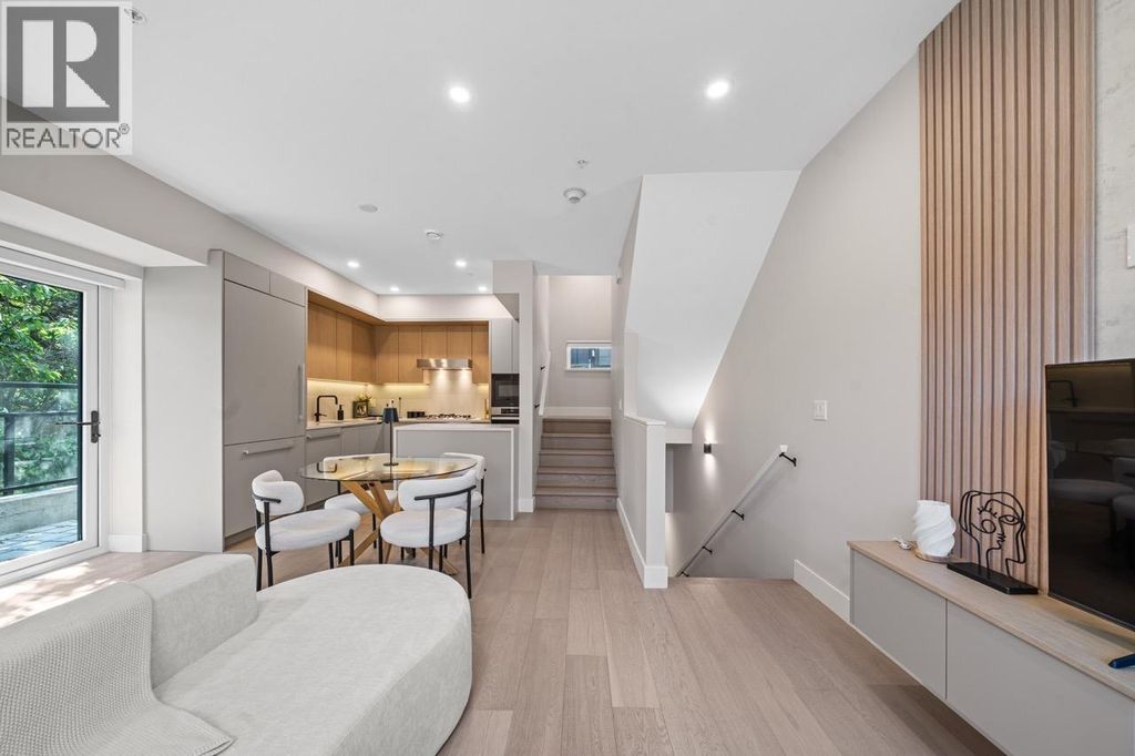 130 W Woodstock Avenue, Vancouver
