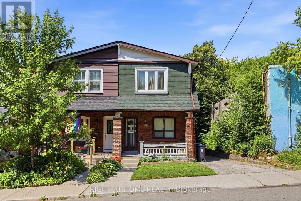204 Highfield Road, Toronto (greenwood-Coxwell)