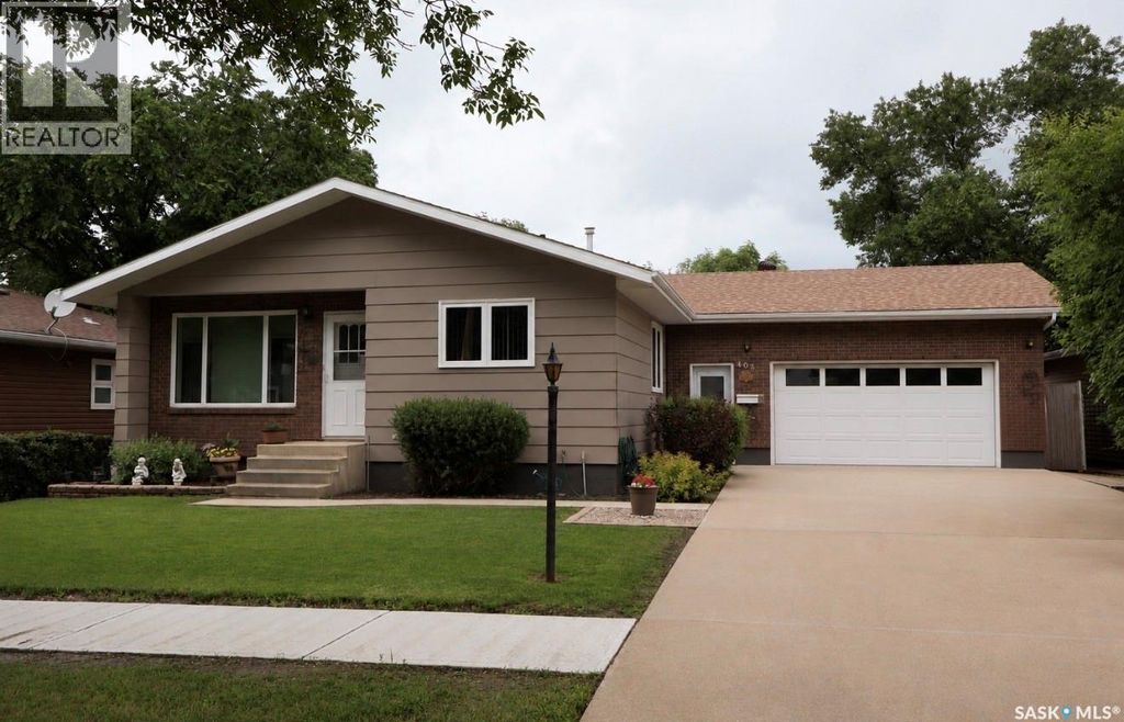 407 7th Avenue E, Assiniboia