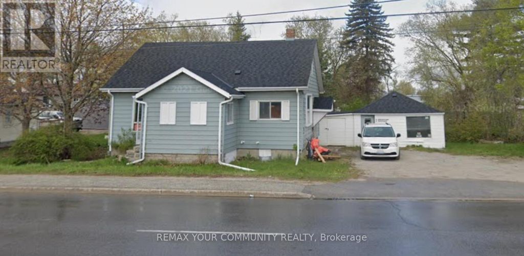 260 The Queensway Road S, Georgina (keswick South)