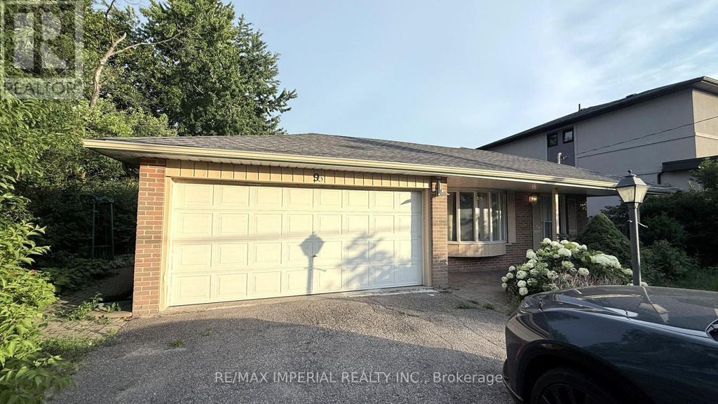 95 Pleasant View Drive, Toronto (pleasant View)
